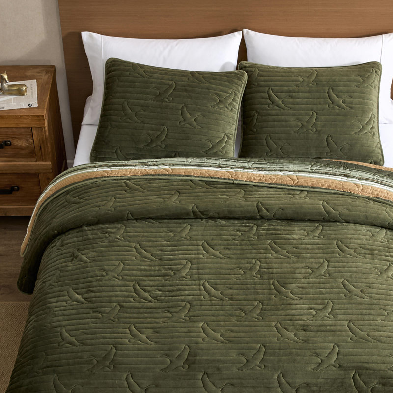 Eddie Bauer Solid Plush Frost Stripe Green Reversible Quilt Set, Twin