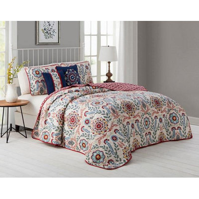 Traditional Polyester Jersey Knit Floral Quilt
