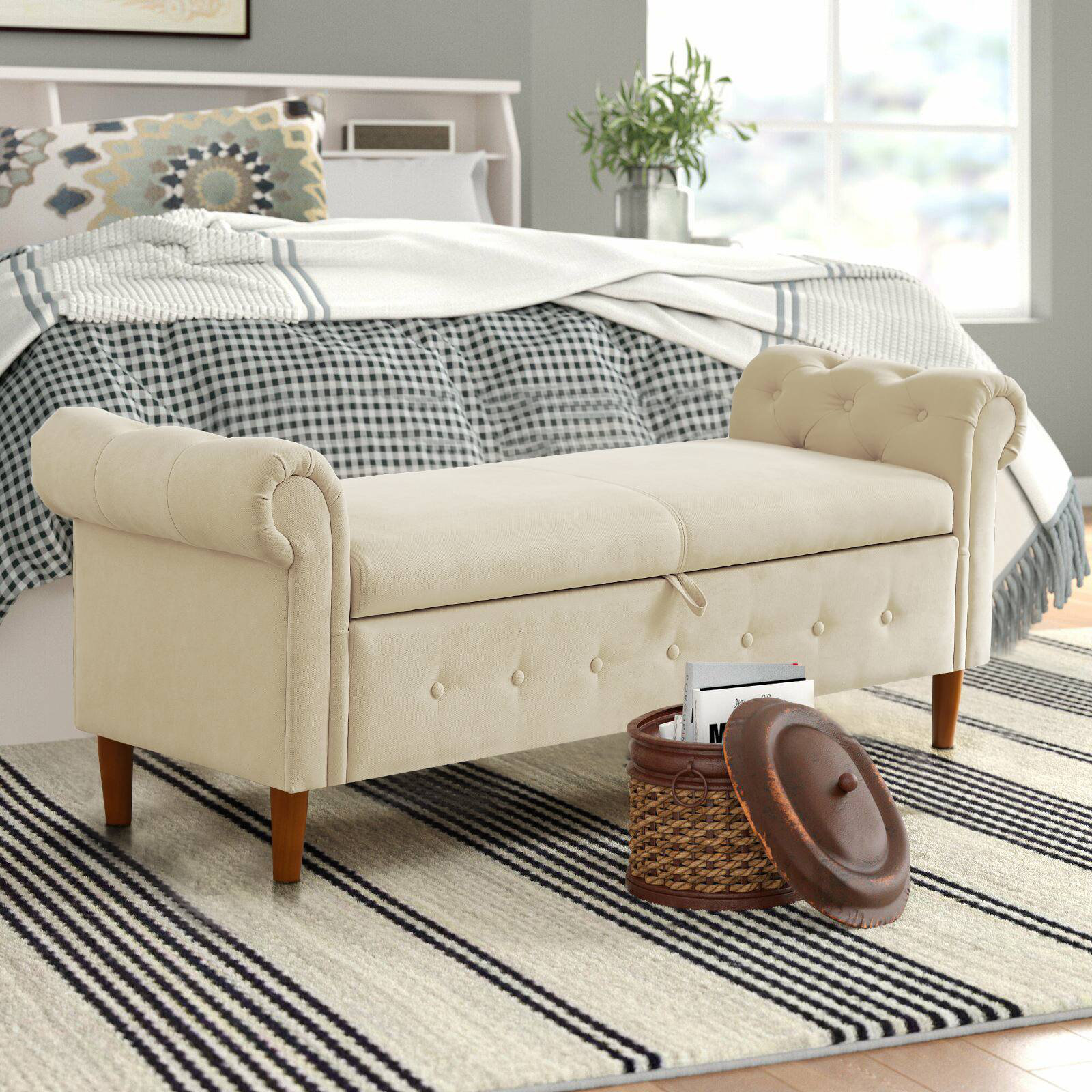 Upholstered Flip Top Storage Benchnull