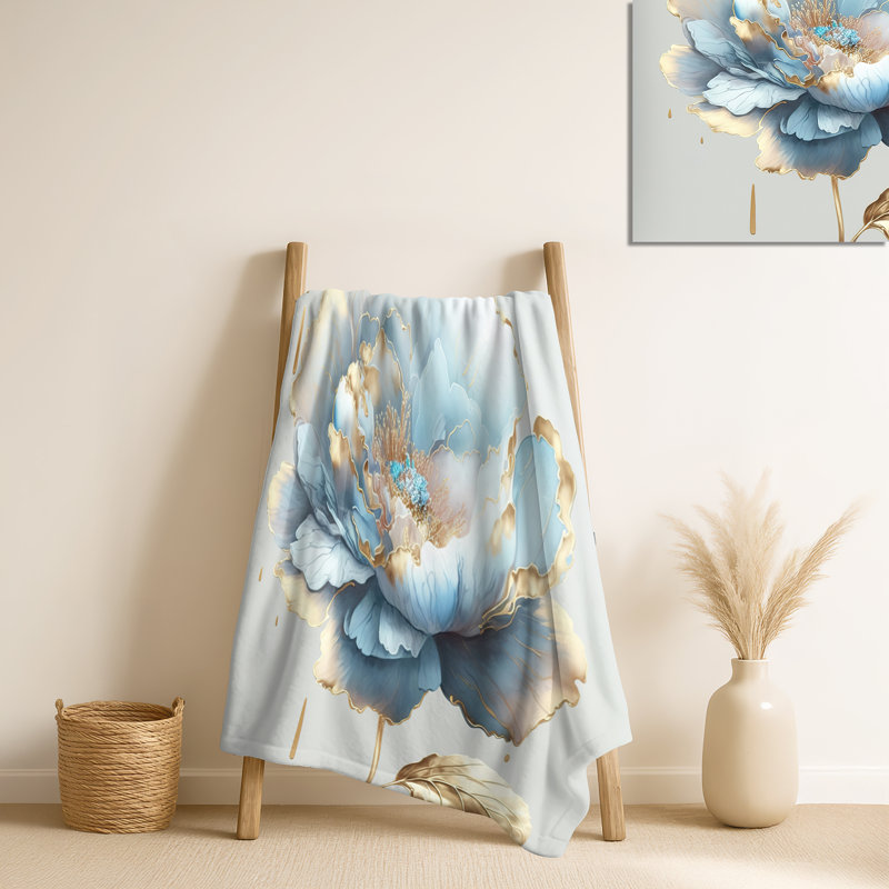 Jeté Chic Blue Blooming Flower II - Flowers