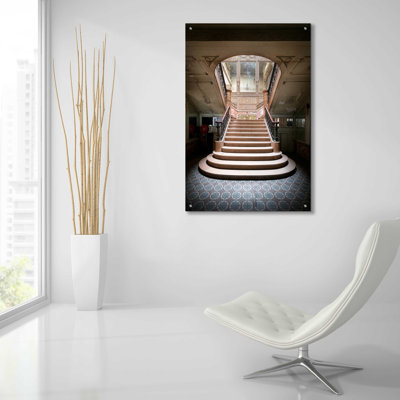 «Light On The Staircase» par Roman Robroek, art mural en verre acrylique