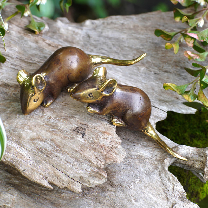 Statue petits petits couinements