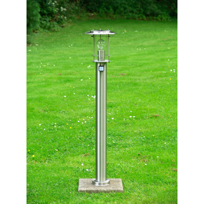 Jayde Lamp Post
