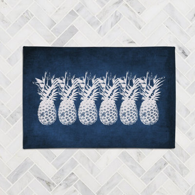 Tapis en chenille Indigo Pineapples