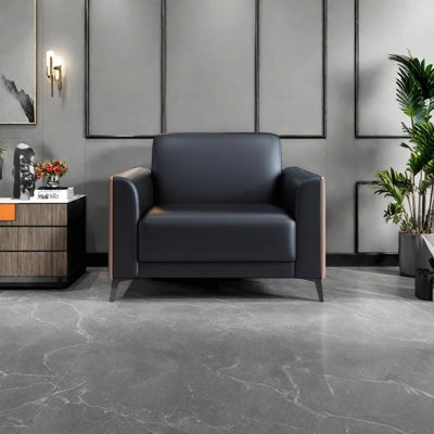 Chaise d'appoint simple et moderne