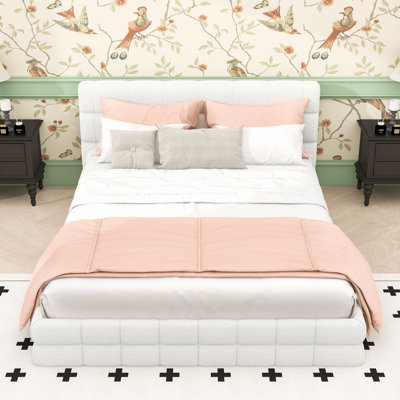 Grand lit plateforme tapissier avec tête de lit rembourrée de mousse