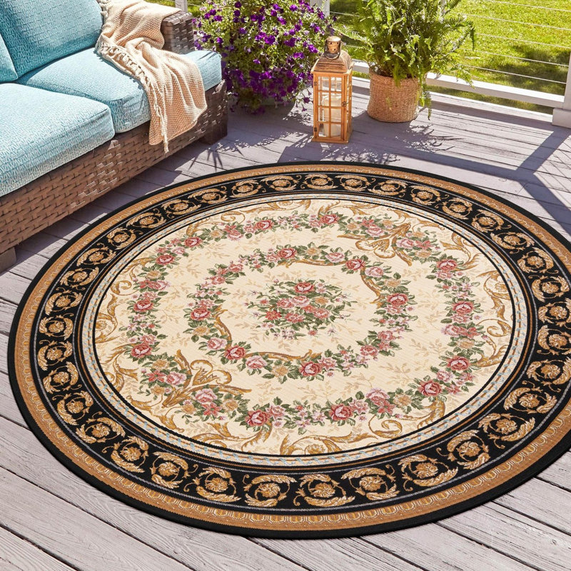 Indoor/Outdoor Traditional Area Rug, Round 10'