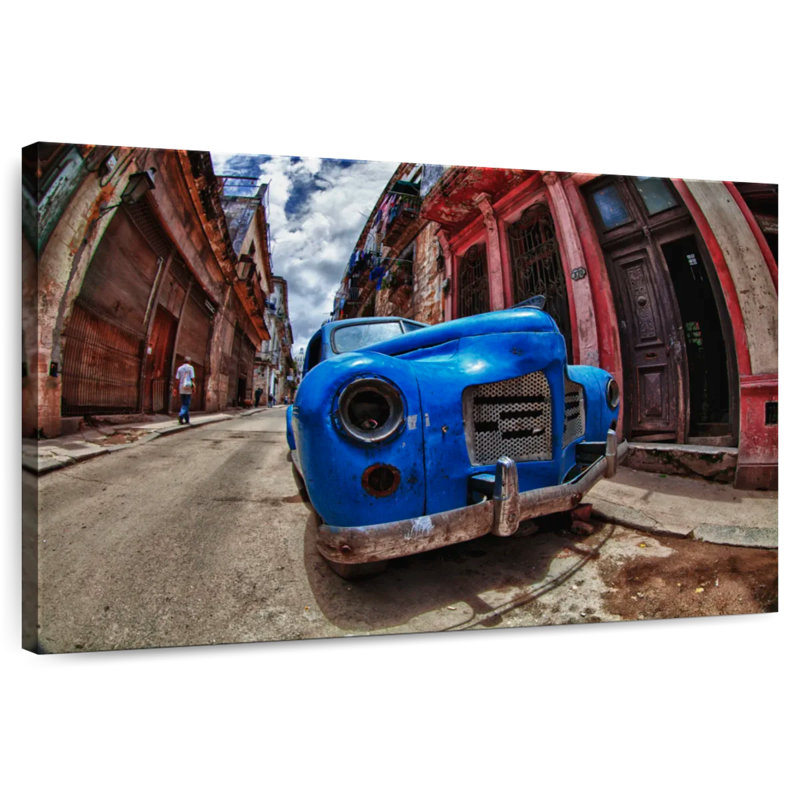 Voiture abandonnée Mehar Havana, H 8 po x l 12 po