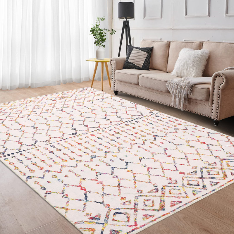 Kiryak Washable Geometric Indoor Rug, Rectangle 5' x 7'