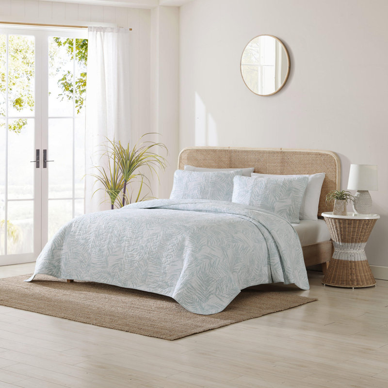 Tommy Bahama Palmday Cotton Reversible Quilt Set, King Quilt + 2 King Shams, Light Green