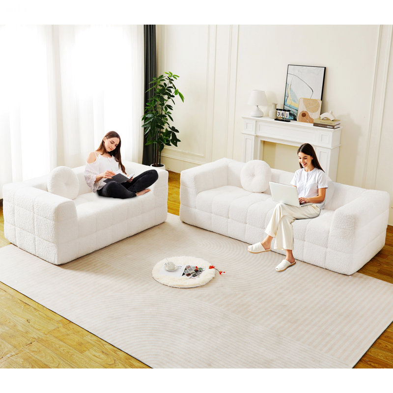 Canapé contemporain contemporain, canapé moderne sans os avec deux coussins décoratifs circulaires, tissu en polyester à poils longs texturé litchi doux pour la peau, canapé en mousse à carreaux