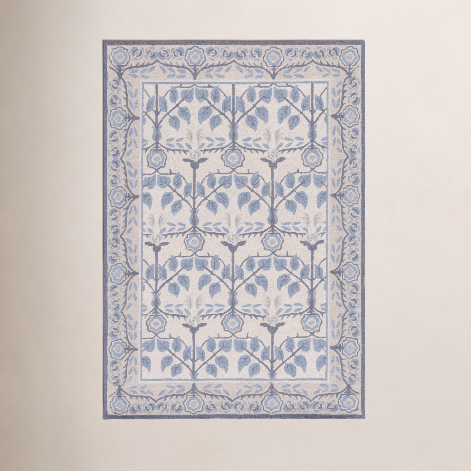 Hand-Tufted Wool Floral Outdoor Rug, Rectangle 5' x 8'