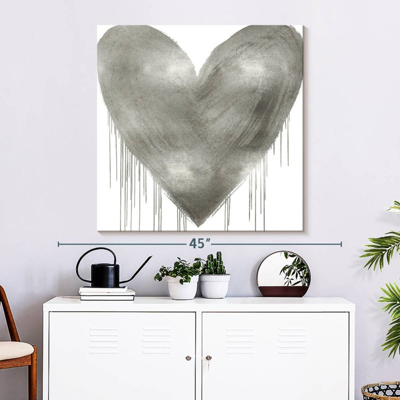 Hardie Big Hearted Silver, 33" H x 33" W