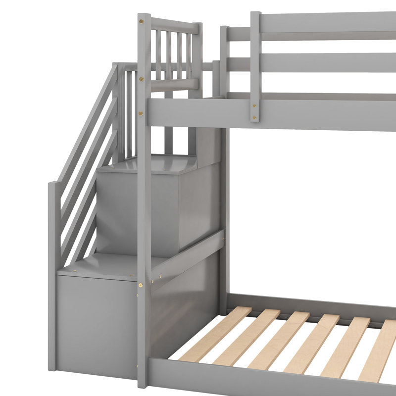 Lit simple superposé au-dessus gris avec rangement et glissade - construction en pin robuste, espace fonctionnel et design très amusant