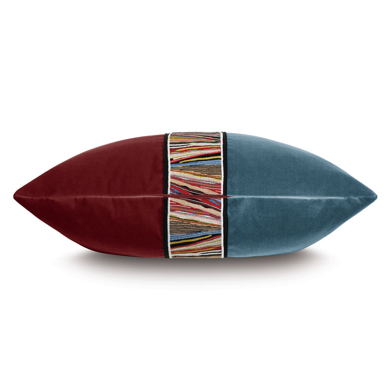 Uma Pillow Cover & Insert, 22" x 22"