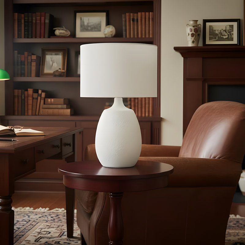 Lighting, H 26 po, lampe de table, abat-jour ivoire / crème, résine crème, contemporain