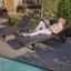 Ensemble de chaises longues de 80 pouces en osier de patio, ensemble de 2 chaises d'extérieur inclinables en rotin avec roulettes, table d'appoint coulissante et conception ergonomique pour la détente au bord de la piscine-1286169773
