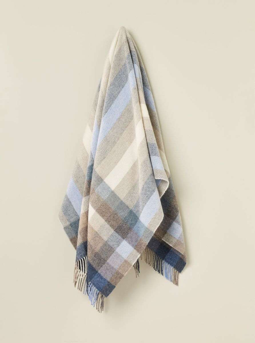 Shetland Wool Throw/Blankets Hand Woven Blanket, Blue/White/Gray/Beige Geometric