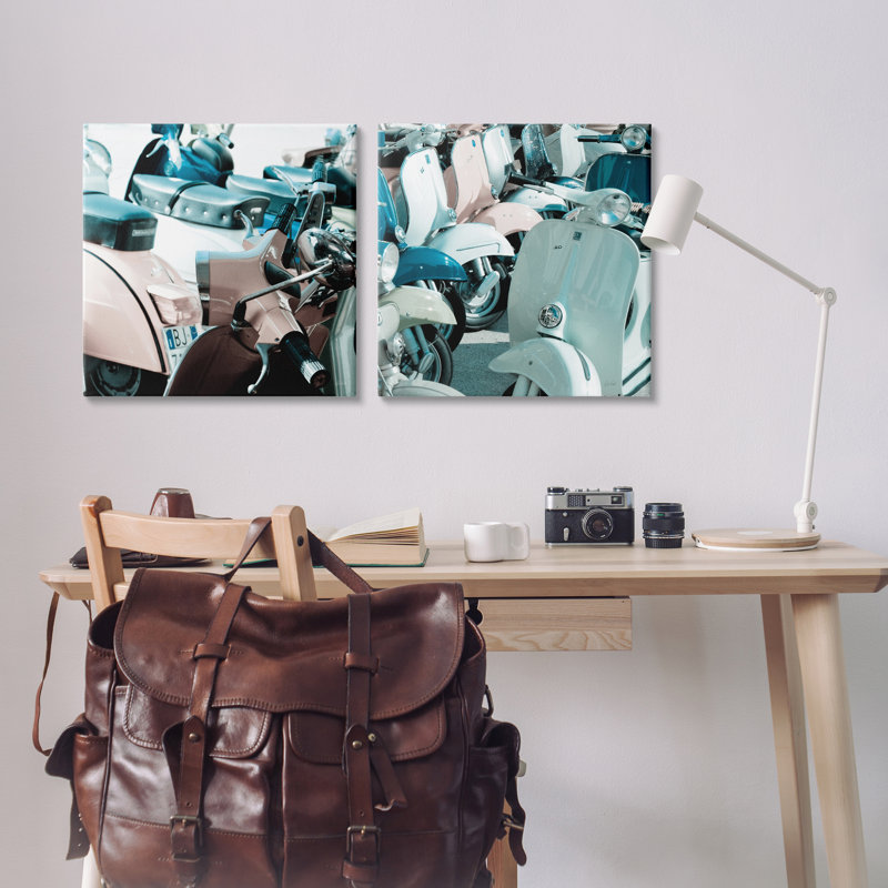  «Italian Scooters in Pastels», ensemble d'art mural sur toile 2 pièces par Deborah Revell, H 24 po x l 24 po