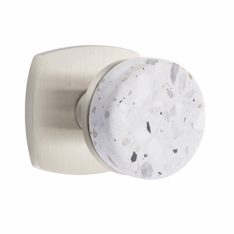 Ensemble de boutons de passage Emtek Select, rosette Urban Modern, tige conique, bouton Terrazzo clair, Nickel satiné