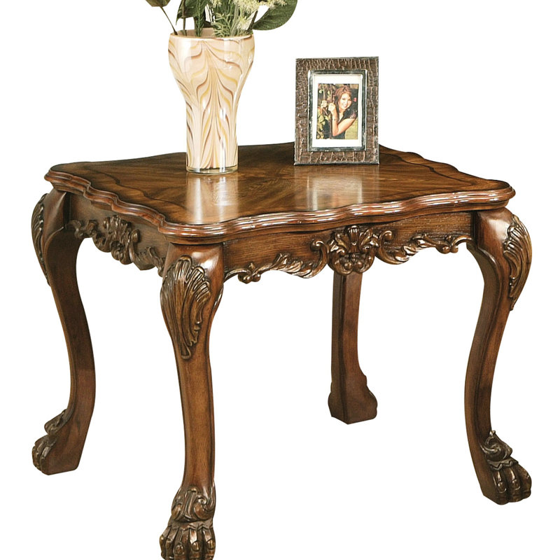 Table de bout carrée en chêne cerisier, aspect traditionnel, pieds à griffes, bordure festonnée en bois, motif floral, festonné,