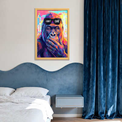 Animaux, gorille coloré avec lunettes de soleil et fond de ville