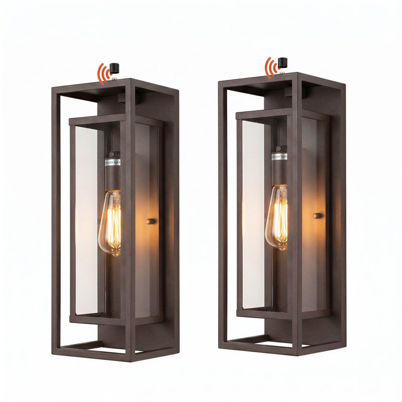 Applique murale d'extérieur 1 lumière H 18 po Polikron Classic, métal bronze huilé avec verre propre, Dusk to Dawn