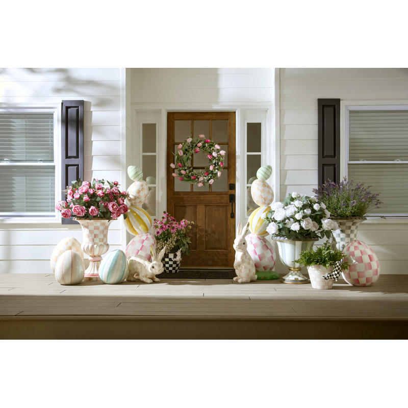 Rosy Check Tulip 28" Wreath