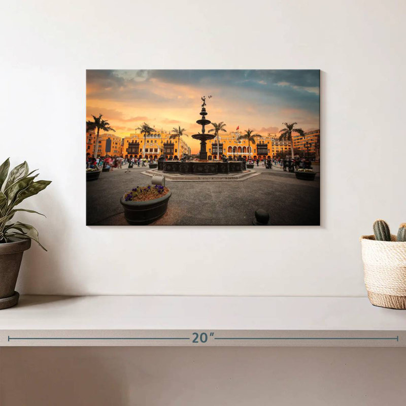 Lima Main Square, 8" H x 12" W