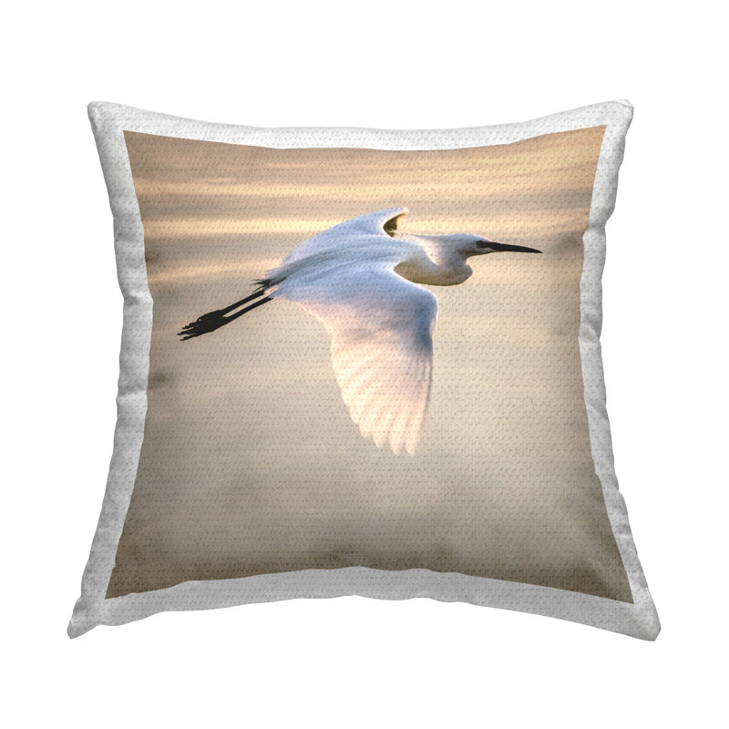 Coussin extérieur Egret Bird Flying View par David Lorenz