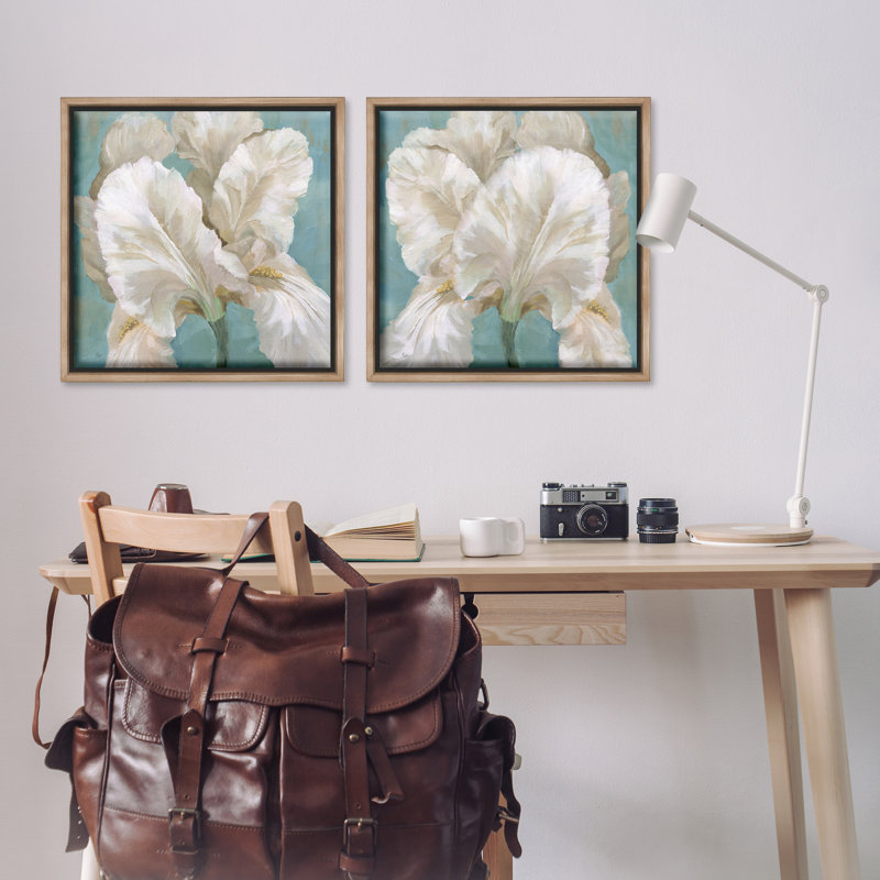«White Iris Flower», ensemble de 2 toiles flottantes encadrées par Nan, Cadre flottant orme Montalcino, H 25 po x l 25 po