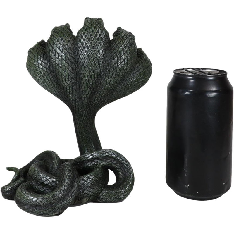 Figurines & Sculptures