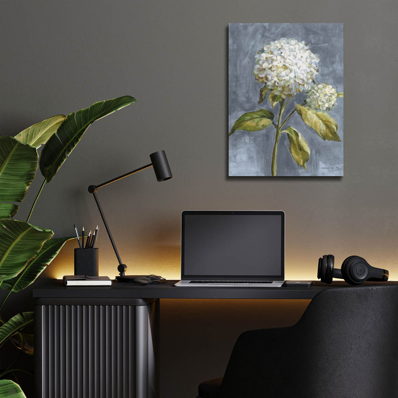 «Hydrangea On Dusty Blue» par Danhui Nai, art mural en verre acrylique, H 16 po x l 12 po x P 0,13 po