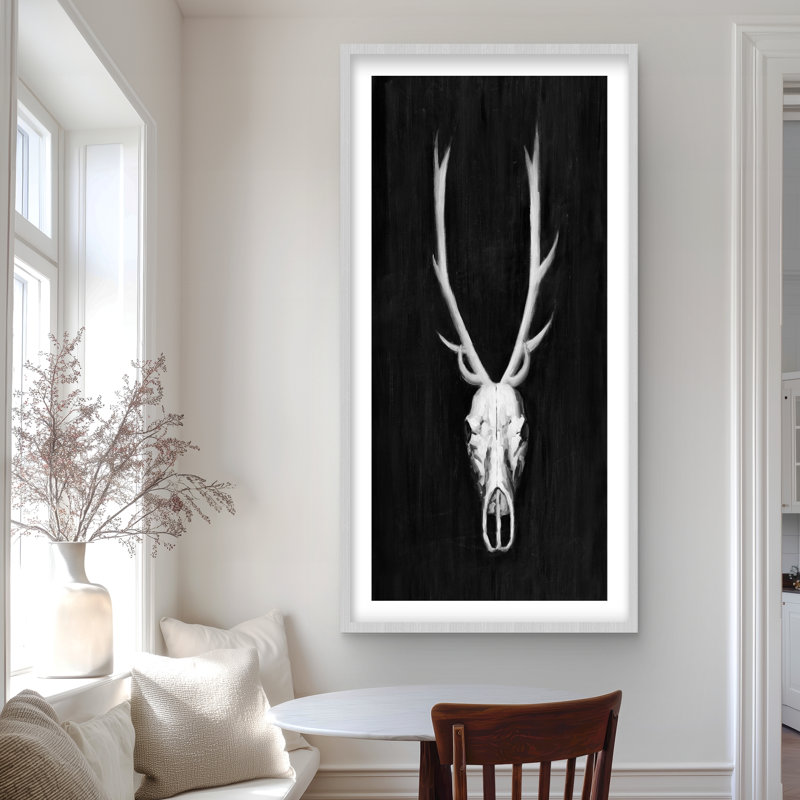 Crâne de cerf imprimé sur fond noir | Décoration intérieure encadrée, Argent argent