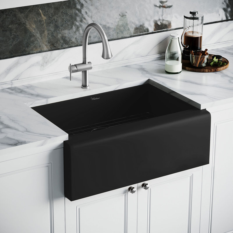 Noah Plus 30" L x 20" W Farmhouse Kitchen Sink with Basket Strainer, Matte Black