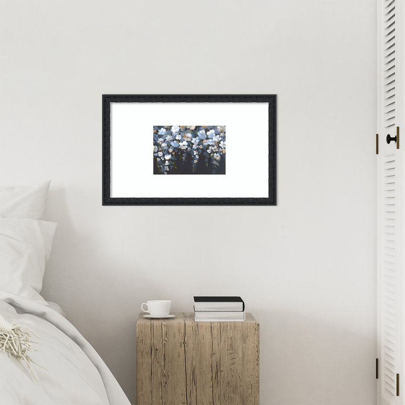 «Hanging Blossoms in Tranquil Night» par Hannah Dawson, reproduction d'art encadrée sur bois, 17 x 26, Noir Bethany