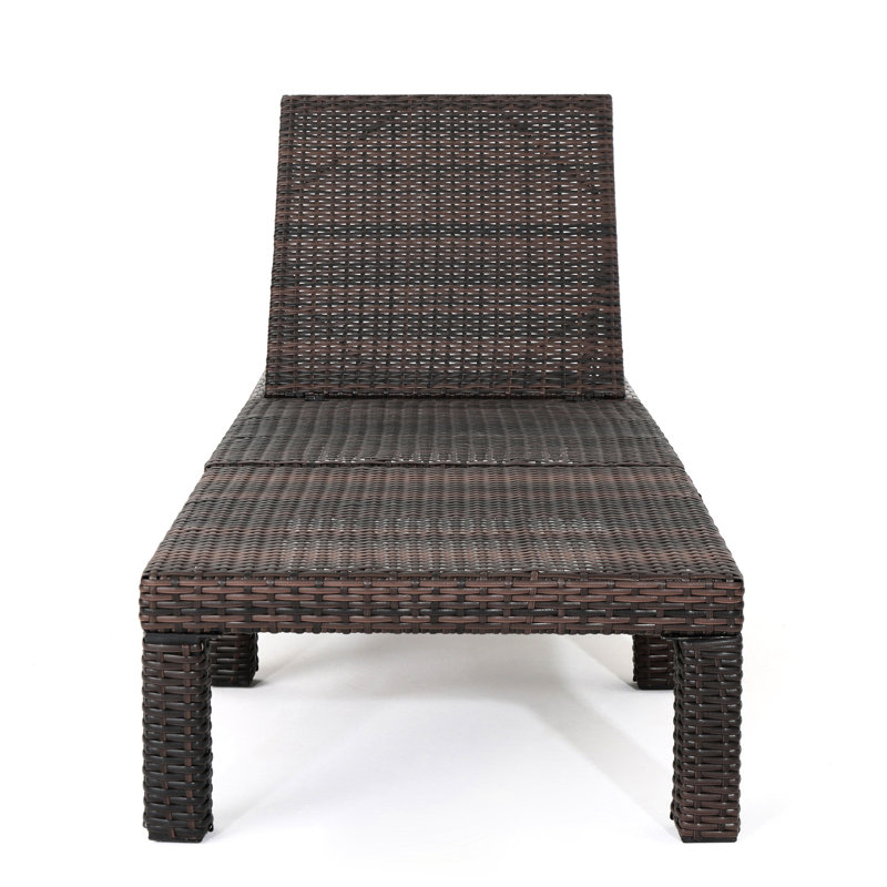 Chaise longue d'extérieur confortable avec cadre en fer réglable pour l'extérieur