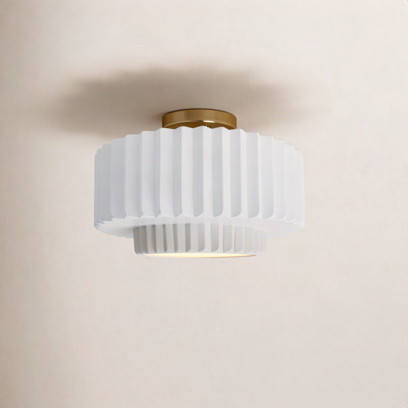 Plafonnier semi-encastré en céramique Wilbury Dottie, H 8 po x l 16,5 po x P 16,5 po, Laiton brossé