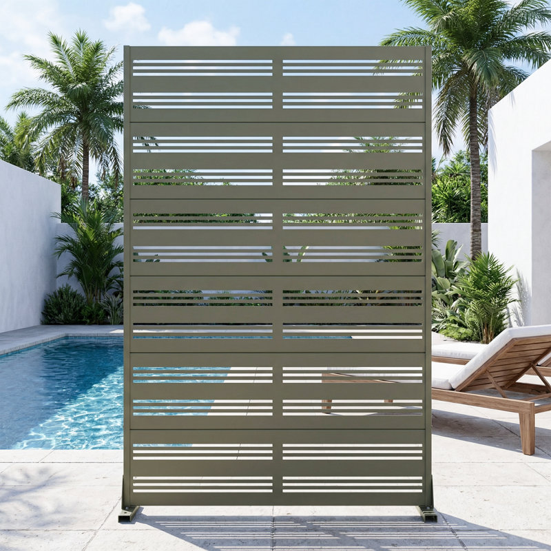 Metal Outdoor Privacy Screen, H 72 po x l 47 po x P 16 po, Brun