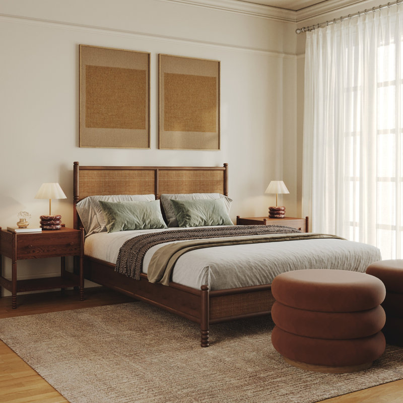 Molly Queen Bed