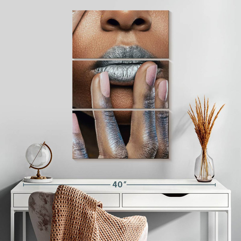 Shuttleworth Metallic Silver Lips, 32" H x 20" W