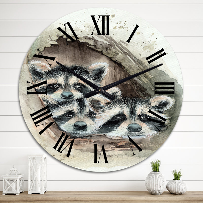 Trois mignons ratons laveurs moelleux regardant un arbre - horloge murale traditionnelle, Grand