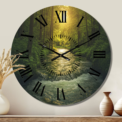Horloge murale rustique en métal Sunrise Winding Forest River