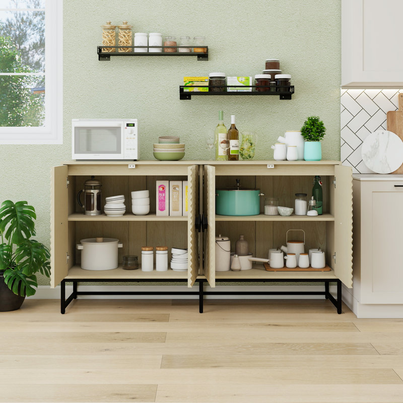 Buffet 59 po avec 4 portes, tablettes réglables, panneaux de porte géométriques décoratifs et poignées en bois à finition noire pour la salle à manger, le salon et le vestibule
