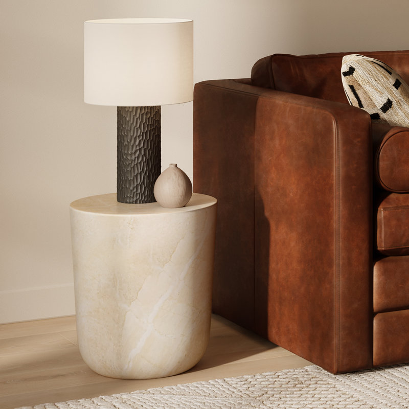 Table d'appoint Dorset en ciment renforcé avec finition en faux marbre, Grès blanc