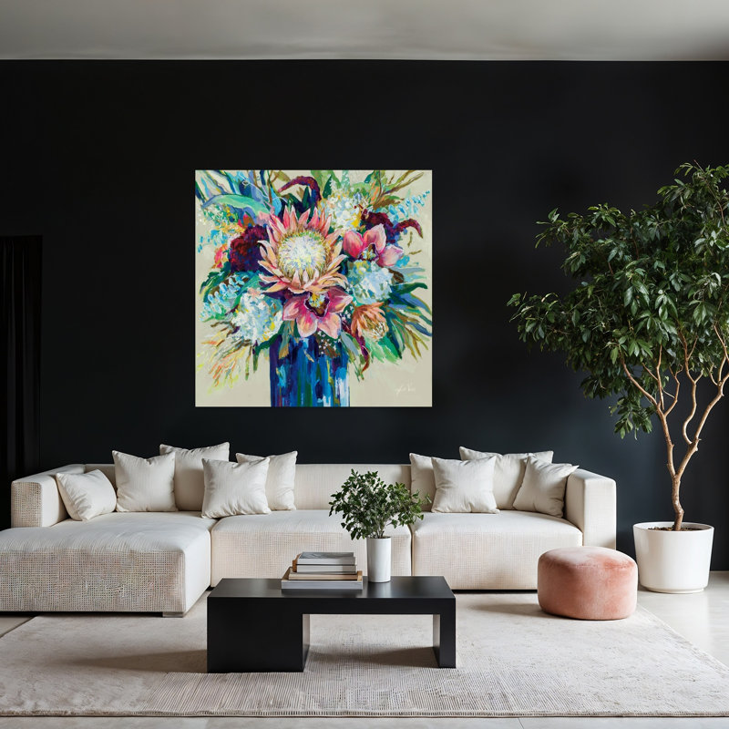 Bouquet contemporain Marias sur fond gris chaud avec art turquoise, H 48 po x l 48 po