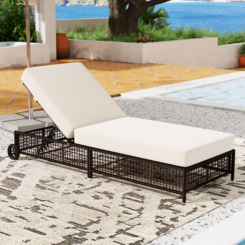 Chaise longue d'extérieur en rotin avec coussin, 1, Brun gris