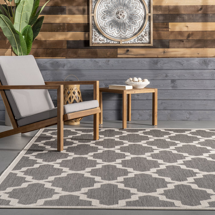 Geometric Machine Made Power Loom Polypropylene Indoor / Outdoor Area Rug