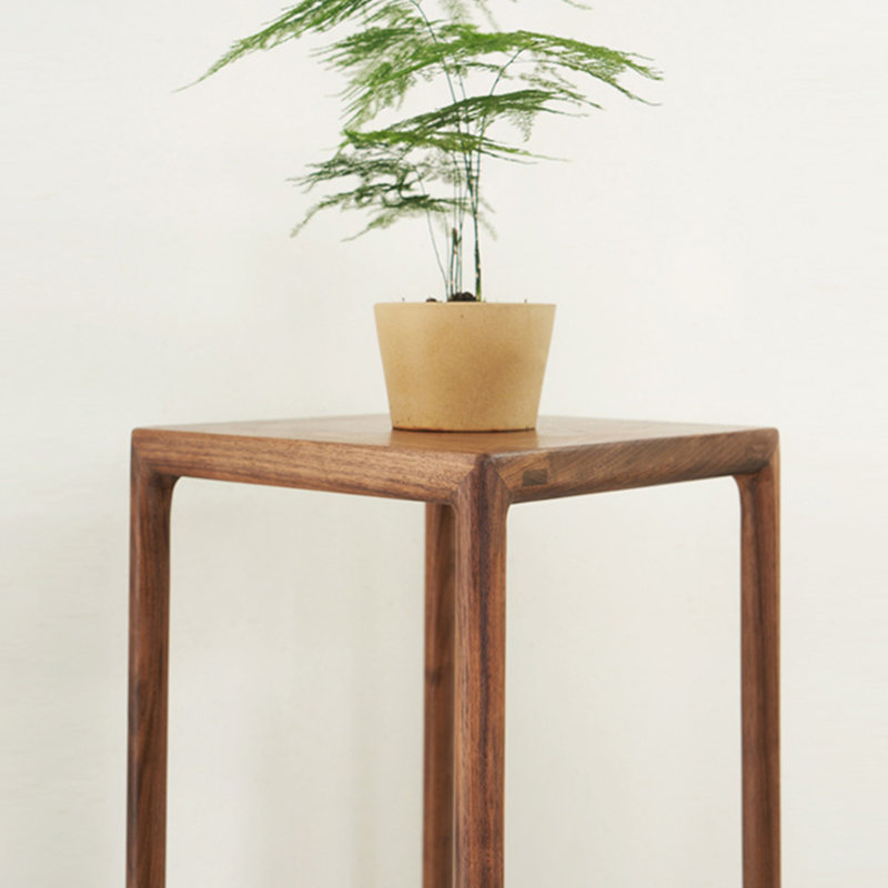 Solid Wood Plant Stand: Rounded Edges