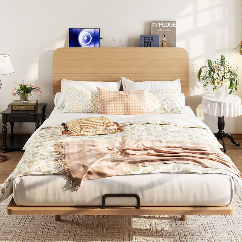 Lit plateforme en bambou massif avec tête de lit haute et ports USB, Queen, Natural